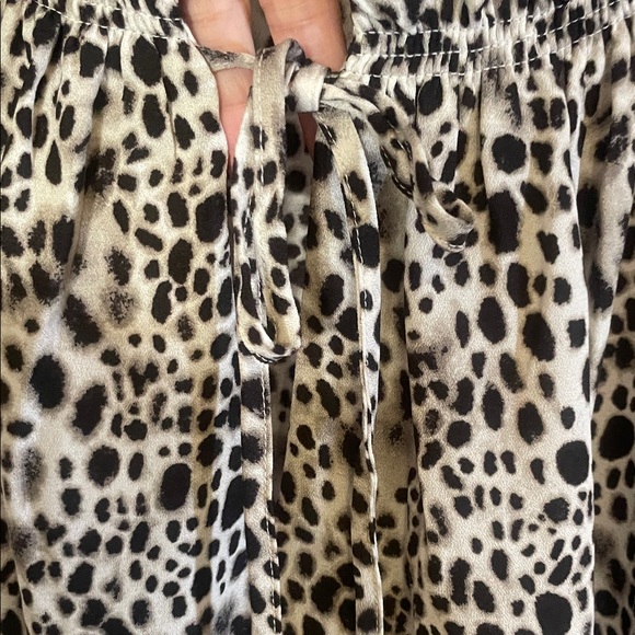 New a new day Black and White Animal Print Blouse - Picture 3 of 10
